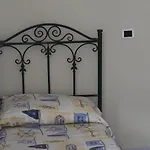 Siracusa Tribe House *